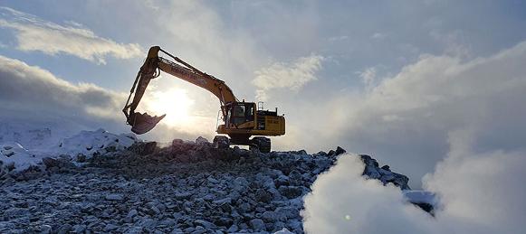 KOMATSU 240 MED GPS MASKINSTYRING, blå himmel